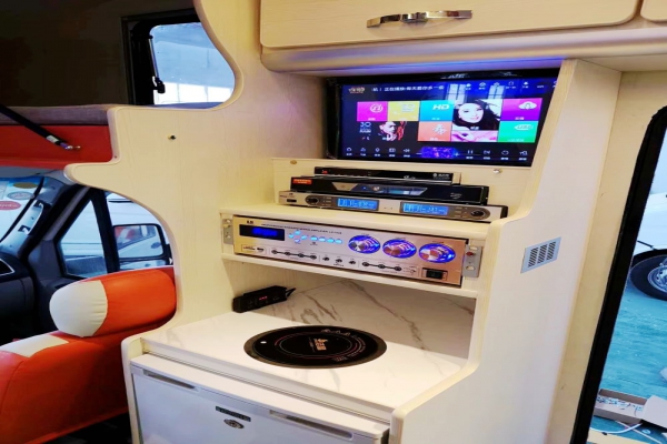 依维柯欧胜C型房车影音娱乐系统