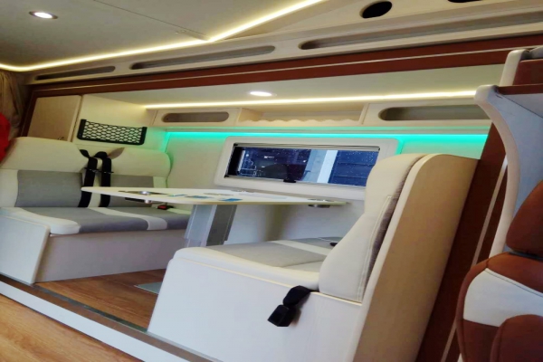 依维柯宝迪C型房车内部图片