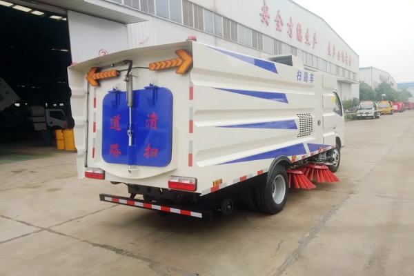 东风6吨小卡扫路车生产制造厂