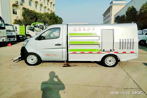 小型长安道路清洗车厂家