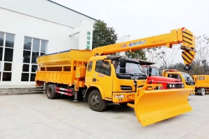 东风系列融雪洒布车图片