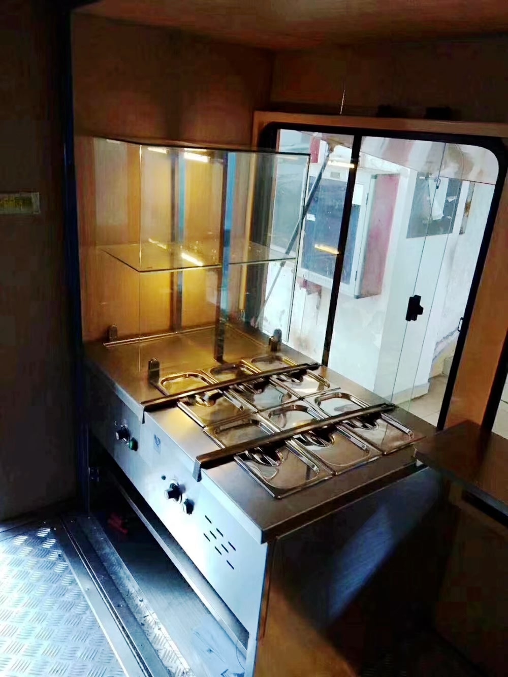 东风小多利卡移动式餐车内部图片 东风小多利卡移动式餐车内部图片