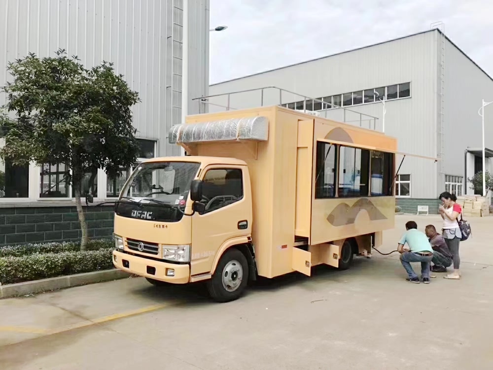 东风小多利卡移动式餐车图片 东风小多利卡移动式餐车图片