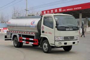 鲜奶运输车CLW5070GNYD5