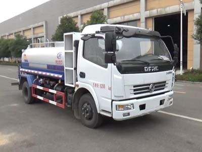 洒水车CLW5080GSSD5NG