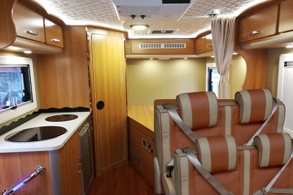 旅居车CLW5043XLJN5