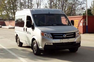 旅居车CLW5041XLJ5