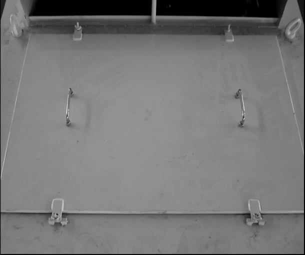 吸尘车箱体反吹仓盖