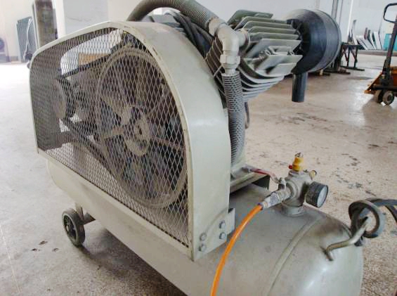 吸尘车外接空压机