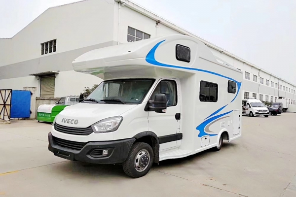 依维柯欧胜C型房车图片