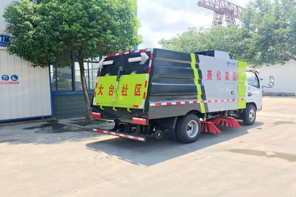 东风福瑞卡道路洗扫车