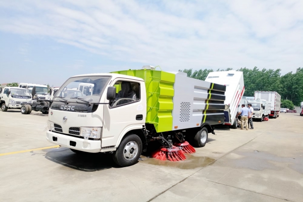 小型城市环卫清扫车 小型城市环卫清扫车