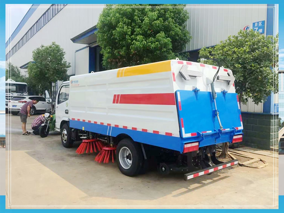 小多利卡扫路车厂家