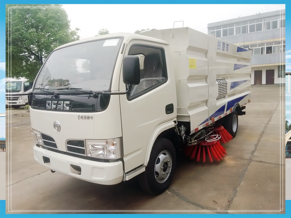 东风轻型洒水扫地车