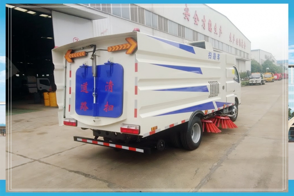 东风3吨吸扫车 东风3吨吸扫车