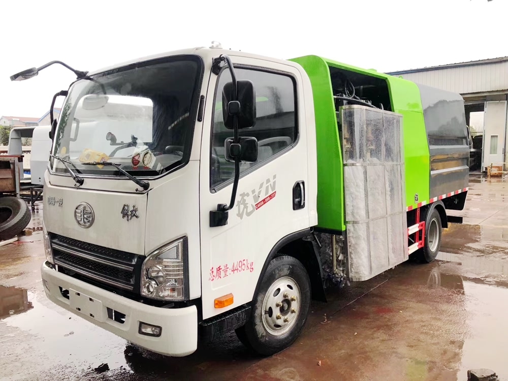 城市护栏清洗车图片