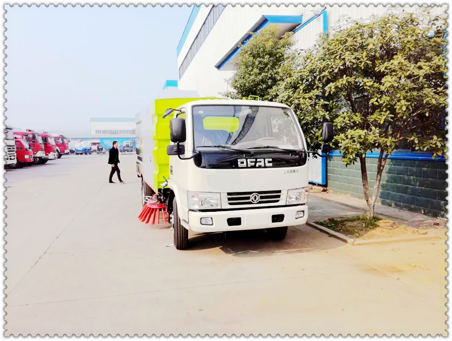 东风吸尘清扫车