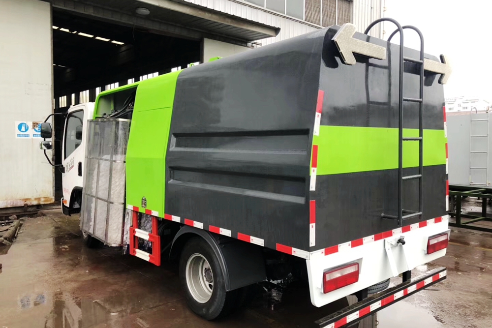 护栏清洗车图片