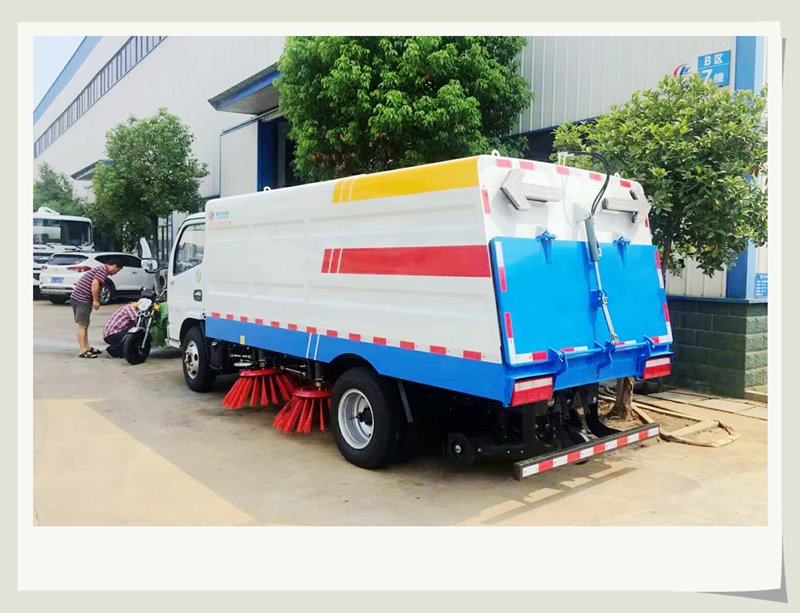 高架桥面洗扫车