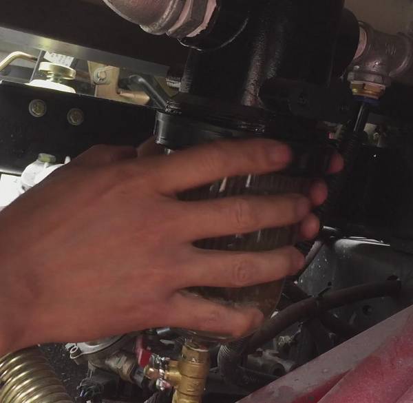 扫路车、吸尘车、洗扫车水过滤器拆卸