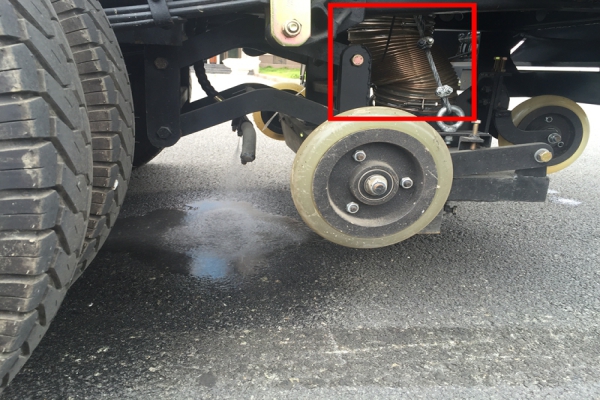 扫路车吸尘管的规格材质及更换说明