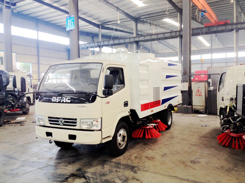 乡村公路扫地车