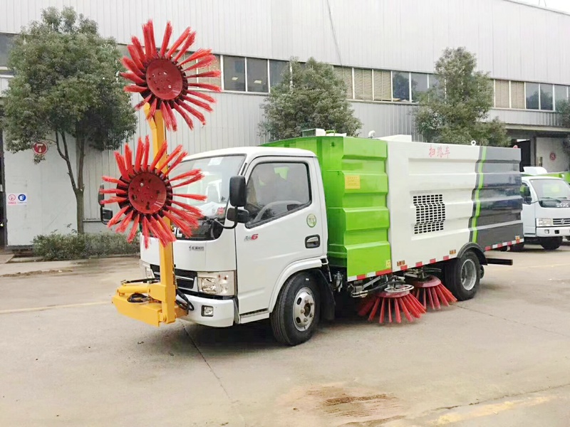 没有扫刷的清扫车