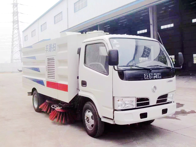 没有扫刷的清扫车