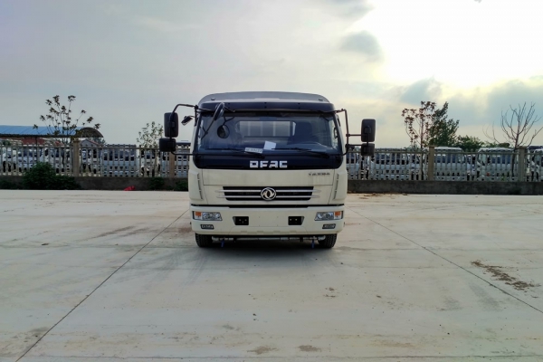 东风大多利卡抑尘车(方形6.5吨、30-50米雾炮、单排驾驶室)