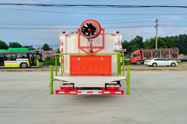 东风大多利卡抑尘车(方形6.5吨、30-50米雾炮、单排驾驶室)