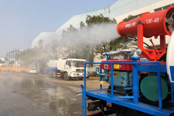 东风大多利卡雾炮车(8吨、30-40米喷雾机)