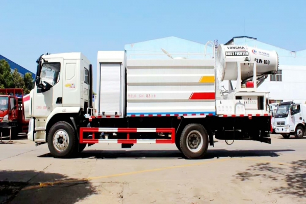 柳汽乘龙抑尘车(50-100米雾炮机)