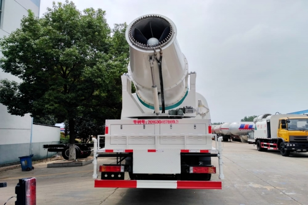 东风T5后双桥多功能抑尘车(60-120米雾炮)