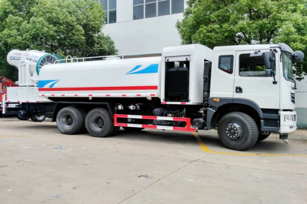 东风T5后双桥多功能抑尘车(60-120米雾炮)