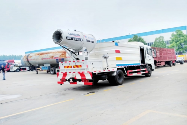 东风天锦抑尘车(方形厢体、50-100米喷雾机)