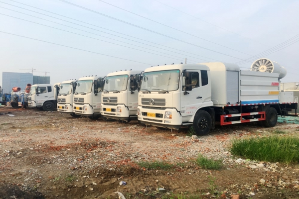 东风天锦抑尘车(方形厢体、50-100米喷雾机)