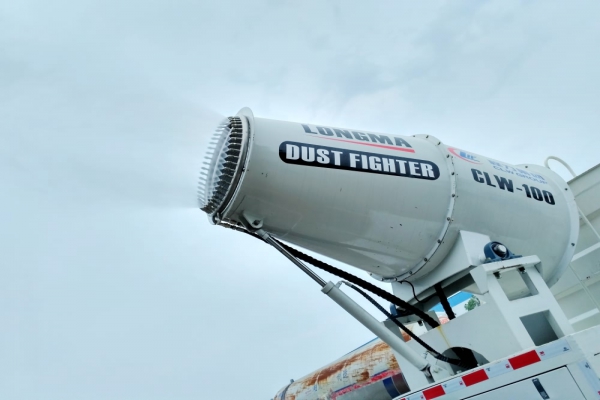 东风天锦雾炮车(方形外观、50-100米喷雾机)