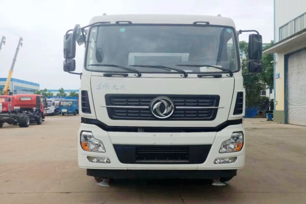 东风天龙多功能抑尘车(60-120米雾炮机)