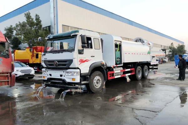 重汽斯太尔后双桥抑尘车(60-120米雾炮机)