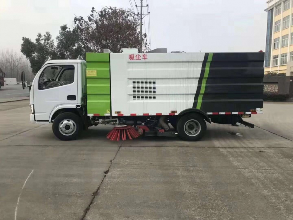 道路清扫吸尘车图片