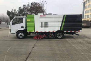道路清扫吸尘车