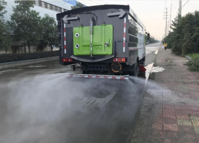 洗扫车后喷雾功能